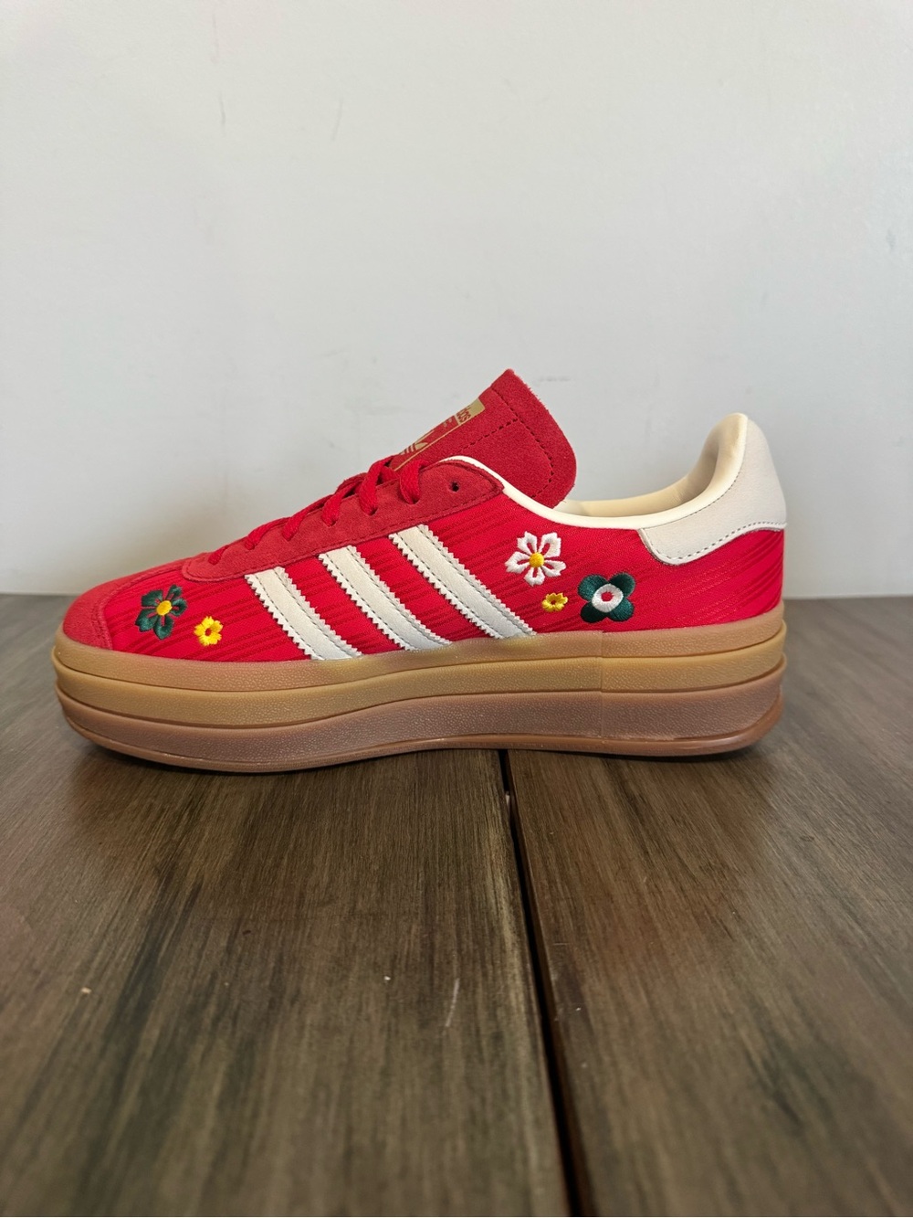 ADIDAS GAZELLE BOLD BETTER SCARLET OFF WHITE YELLOW WOMEN SHOES - Picture 2 of 10